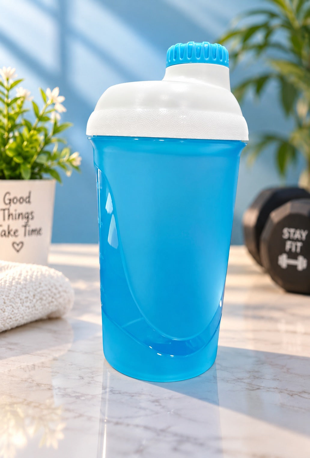 MASTER 700ML Blue Shaker Bottle